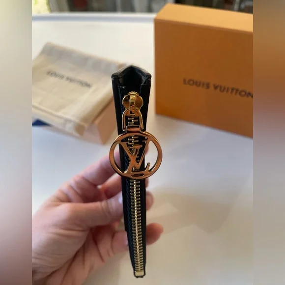 Louis Vuitton Reverse Monogram Romy card holder

Like new- never used - Picture 7 of 12